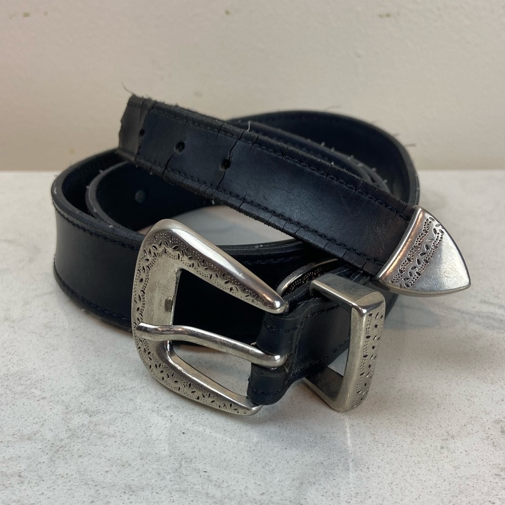 Vintage Black Leather Western Belt – Silver Engraved Buckle & Conchos
